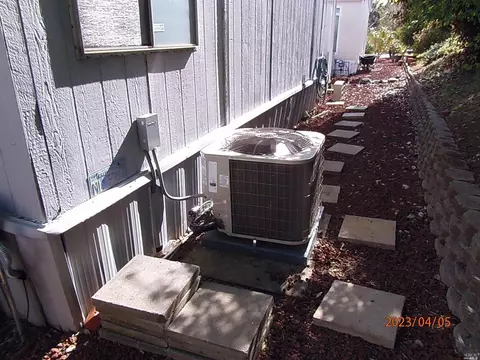 11 Palm Dr, Pittsburg, CA 94565 photo 4