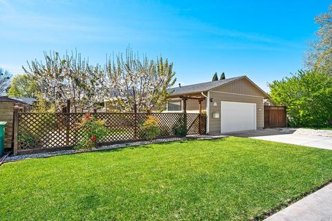 301 Adele Ave, Rohnert Park, CA 94928