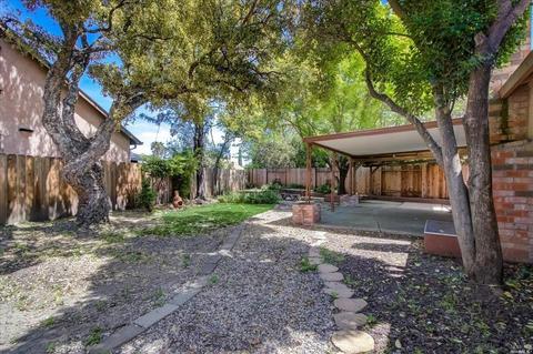 2422 Sunrise Dr, Fairfield, CA 94533 photo 4