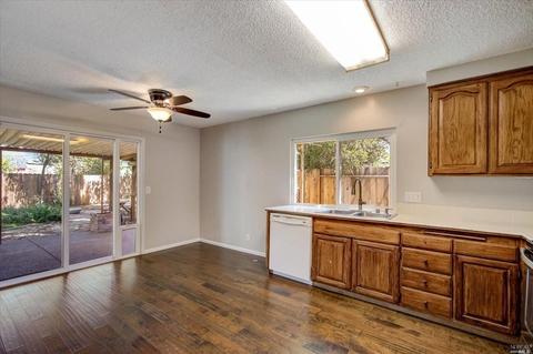 2422 Sunrise Dr, Fairfield, CA 94533 photo 9