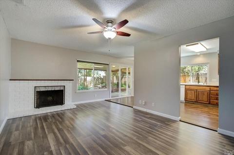 2422 Sunrise Dr, Fairfield, CA 94533 photo 3