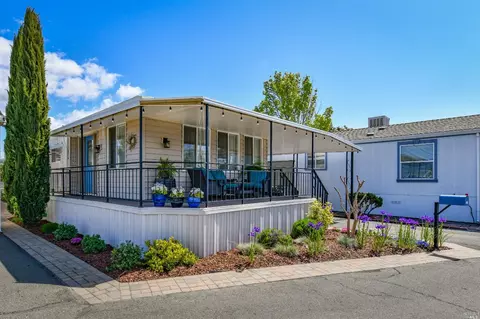 510 Cherry Ln, Napa, CA 94558
