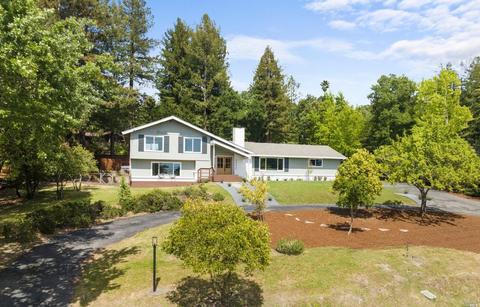 5252 Carriage Ln, Santa Rosa, CA 95403