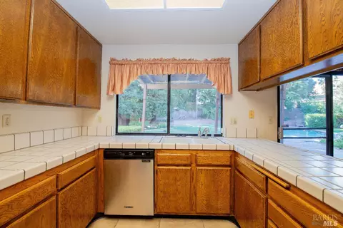 3102 Americano Ct, Fairfield, CA 94533 photo 11