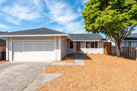 8465 Larch Ave, Cotati, CA 94931