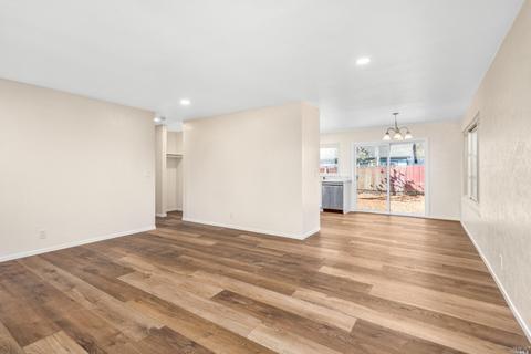 8465 Larch Ave, Cotati, CA 94931 photo 5