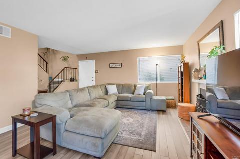 308 Atlas Dr #4, Hercules, CA 94547