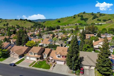 124 Silver Eagle Way, Vacaville, CA 95688 photo 4