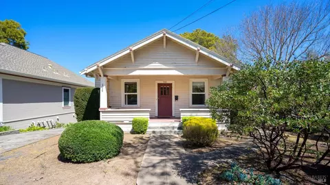 330 Walnut St, Petaluma, CA 94952