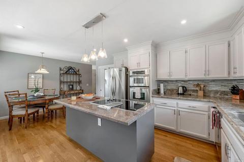 4 Stonehaven Ct, Novato, CA 94947
