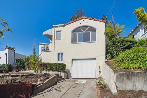 562 Rodeo Ave, Rodeo, CA 94572 photo 2