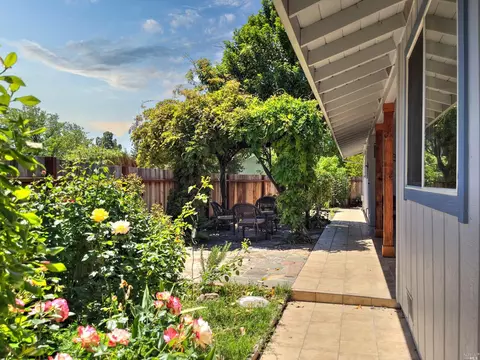 122 Vineyard Cir, Sonoma, CA 95476 photo 28