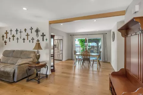 122 Vineyard Cir, Sonoma, CA 95476 photo 9