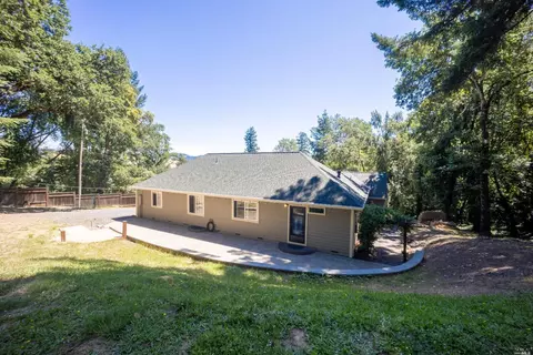 617 Meadow Wood Ln, Willits, CA 95490 photo 12