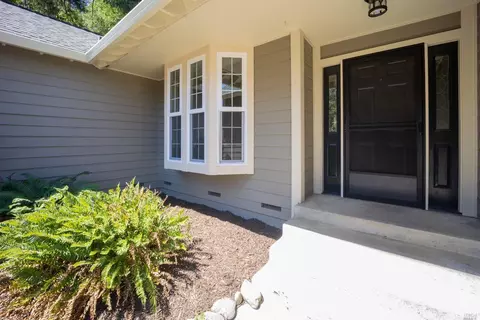 617 Meadow Wood Ln, Willits, CA 95490 photo 9