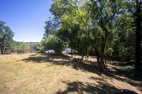 617 Meadow Wood Ln, Willits, CA 95490 photo 11