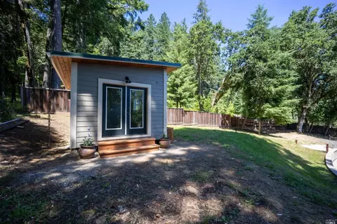 617 Meadow Wood Ln, Willits, CA 95490 photo 8