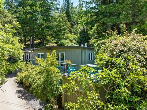 2494 Riverview Dr, Healdsburg, CA 95448 photo 2