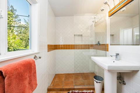 2494 Riverview Dr, Healdsburg, CA 95448 photo 21