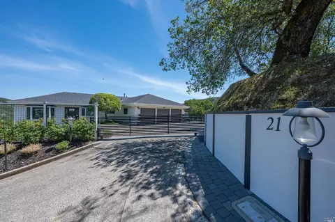 21 Pensacola Ct, Novato, CA 94949