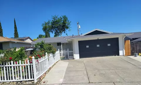 172 Novato Dr, Vacaville, CA 95688