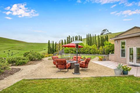 2907 Carlingford Ln, Vallejo, CA 94591 photo 2