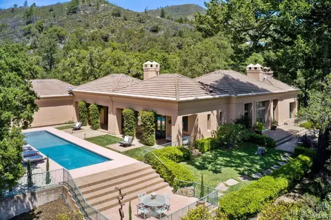 1170 Kinnybrook Dr, Kenwood, CA 95452