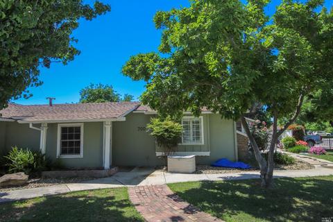 700 E A St, Dixon, CA 95620