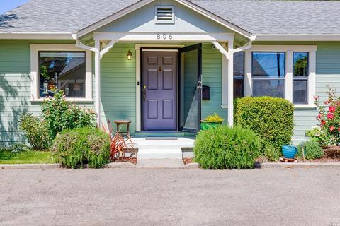 806 Wright St, Santa Rosa, CA 95404 photo 2