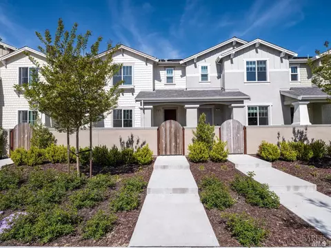 8 Lesina Way, Novato, CA 94945