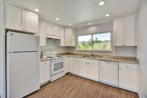 260 Merrydale Rd #24, San Rafael, CA 94903