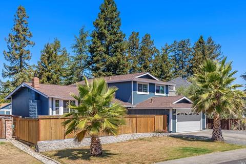 4529 Fairway Dr, Rohnert Park, CA 94928