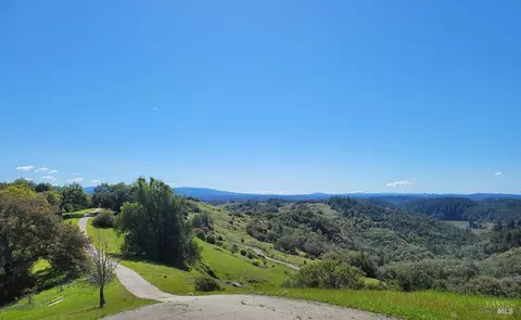 2365 Sweetwater Springs Rd, Healdsburg, CA 95448