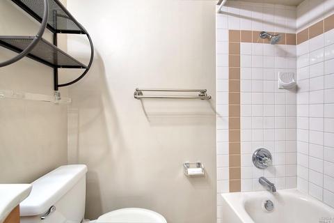 2 Roundtree Blvd, San Rafael, CA 94903 photo 17