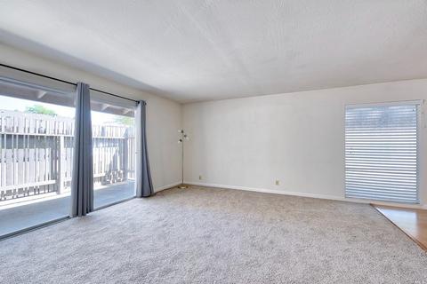 2 Roundtree Blvd, San Rafael, CA 94903 photo 5