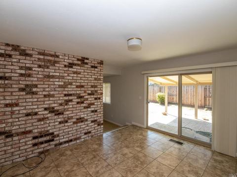 875 W B St, Dixon, CA 95620 photo 10
