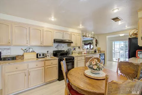 4396 Solano Rd, Fairfield, CA 94533 photo 18