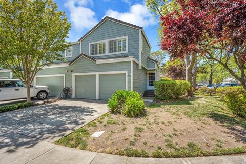 829 Chardonnay Cir, Petaluma, CA 94954