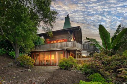 34 Park Ave, Bolinas, CA 94924