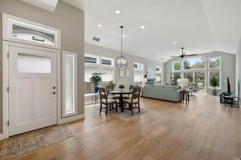 3725 Cross Creek Rd, Santa Rosa, CA 95403
