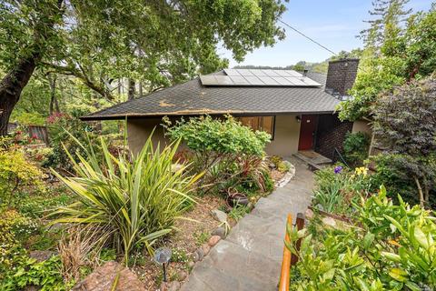 41 Maple Rd, Woodacre, CA 94973