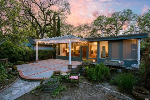 131 W Agua Caliente Dr, Sonoma, CA 95476