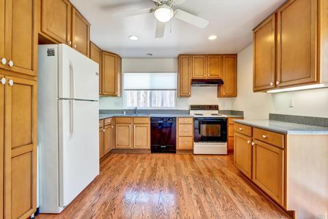 219 Holly St, Vallejo, CA 94589 photo 9