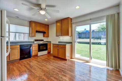 219 Holly St, Vallejo, CA 94589 photo 8