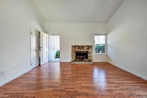 219 Holly St, Vallejo, CA 94589 photo 7