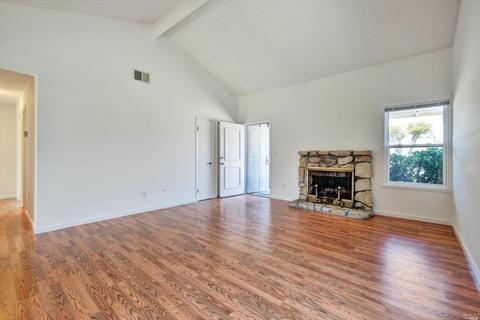 219 Holly St, Vallejo, CA 94589 photo 6