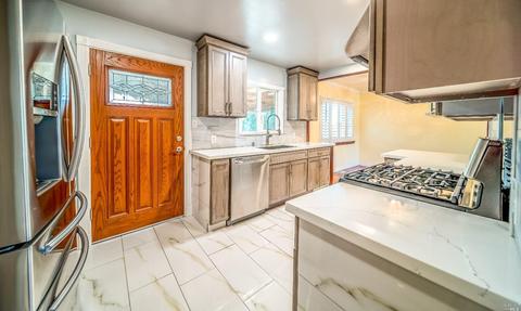 331 Mesa Verde St, Vallejo, CA 94589 photo 9