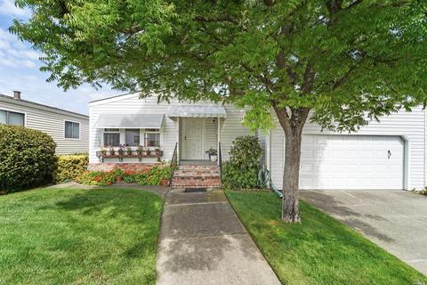 61 Falcon Crest Cir, Napa, CA 94558