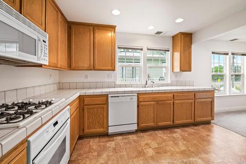 9040 Windsor Rd, Windsor, CA 95492 photo 6