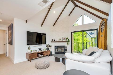 214 Foss Creek Cir #B, Healdsburg, CA 95448